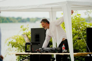 Musik am See – DJ am Hubertus Beach Senftenberg