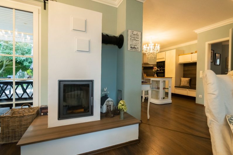 Kamin im Ferienhaus Seeliebe – Abend zu zweit, Lausitz